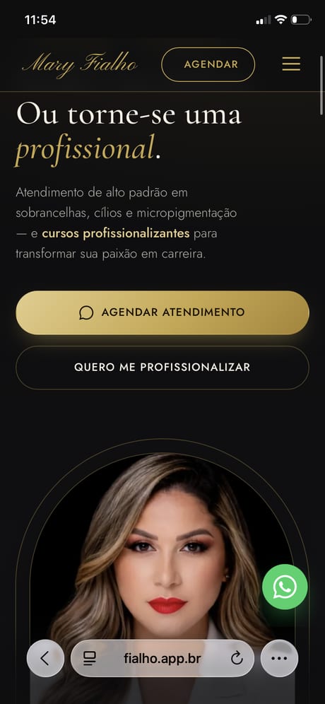 Mary Fialho no celular
